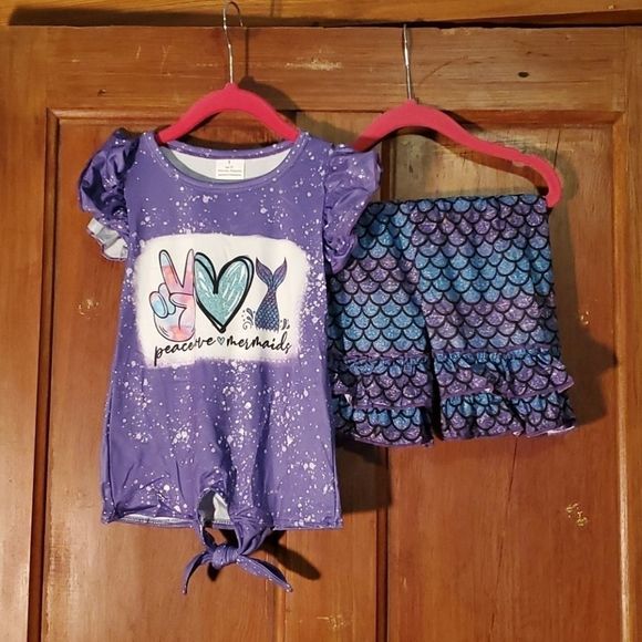 NEW "PEACE LOVE MERMAIDS" 2 PIECE SHORT SET